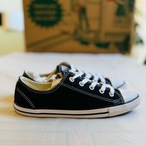 Converse chuck Taylor all star dainty new in original box
